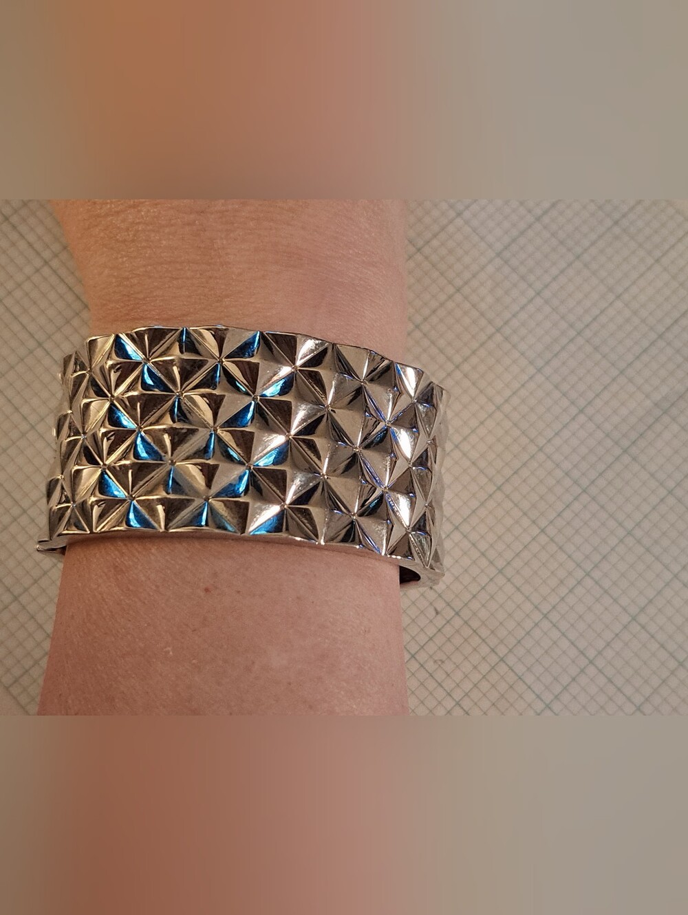 Silver Tone Stud Geometric Textured Hinged Bracelet - Women's Accessory
